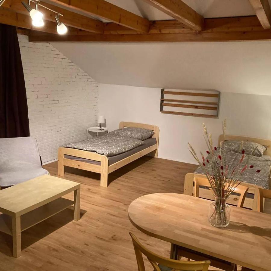 Gastezimmer Dusterhus Gemmingen ภายนอก รูปภาพ